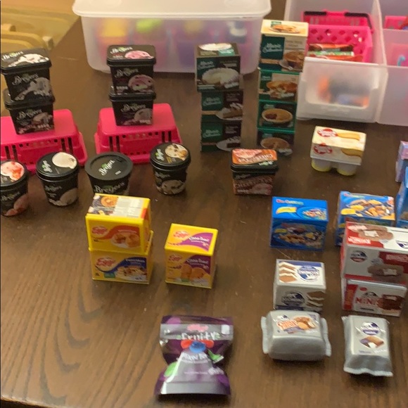 The Real little Shopkins ARE ALL GLITTER. - Picture 3 of 3